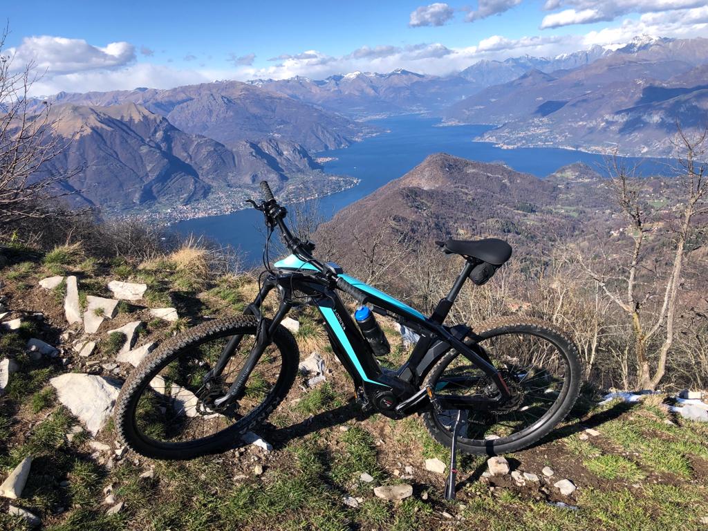 Mountain biking trail in Lake Como