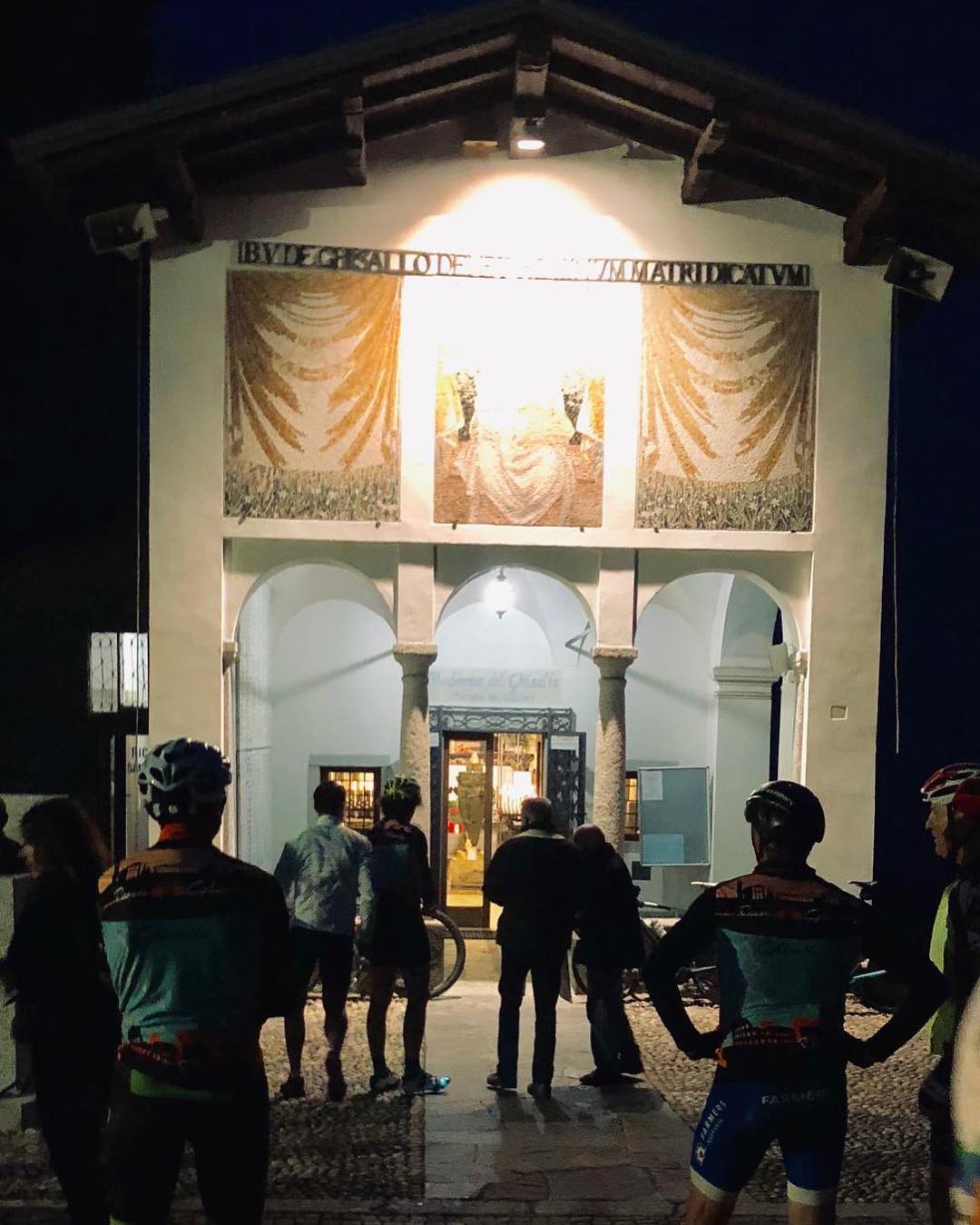 Cyclists at the bike chapel - Bike It Bellagio