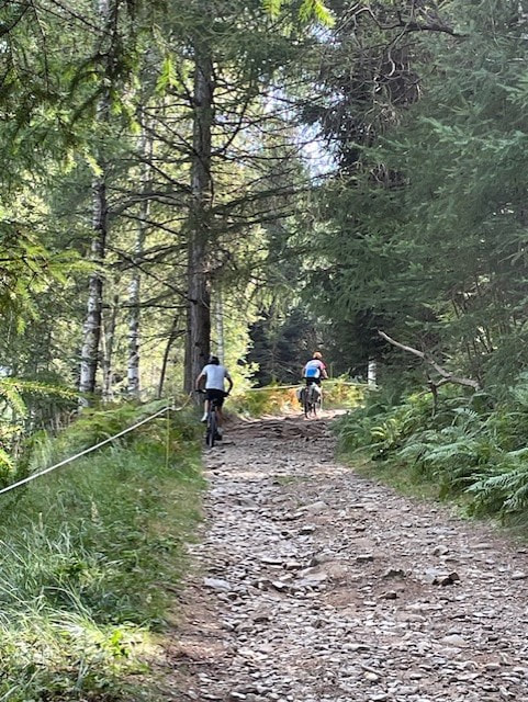 Cyclists in tunnel in Como