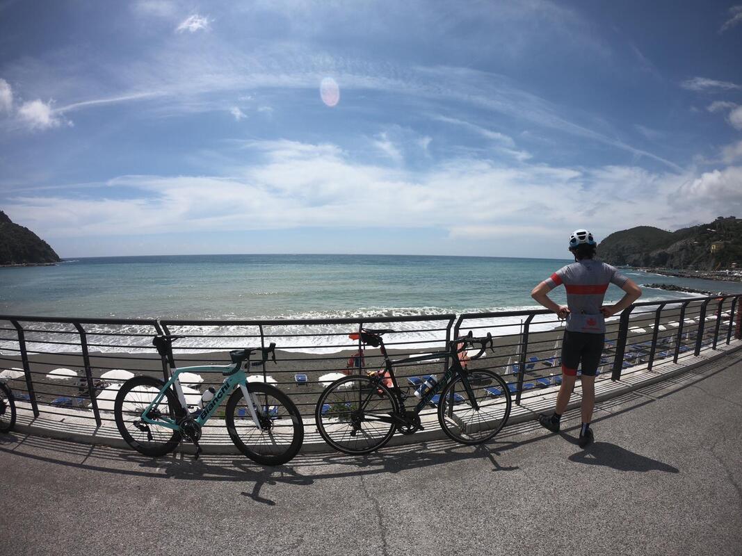 Tavarone Cyclists on the Coast - Bike It Bellagio