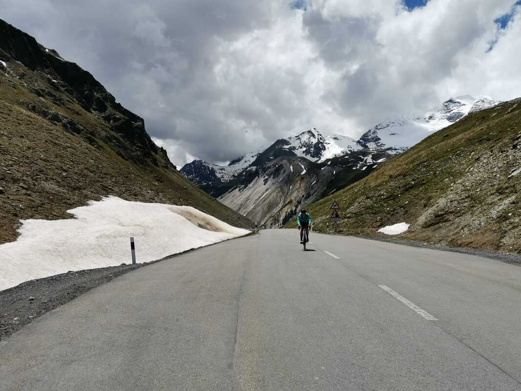 Lake Como to Livigno Cycling - Bike It Bellagio