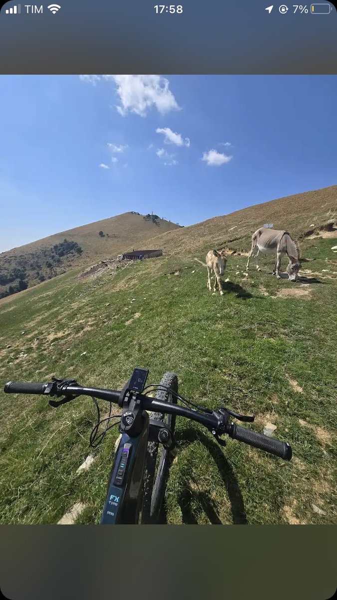 Dorsale del Triangolo Lariano (Ridge Trail) Dorsale del Triangolo Lariano (Ridge Trail)