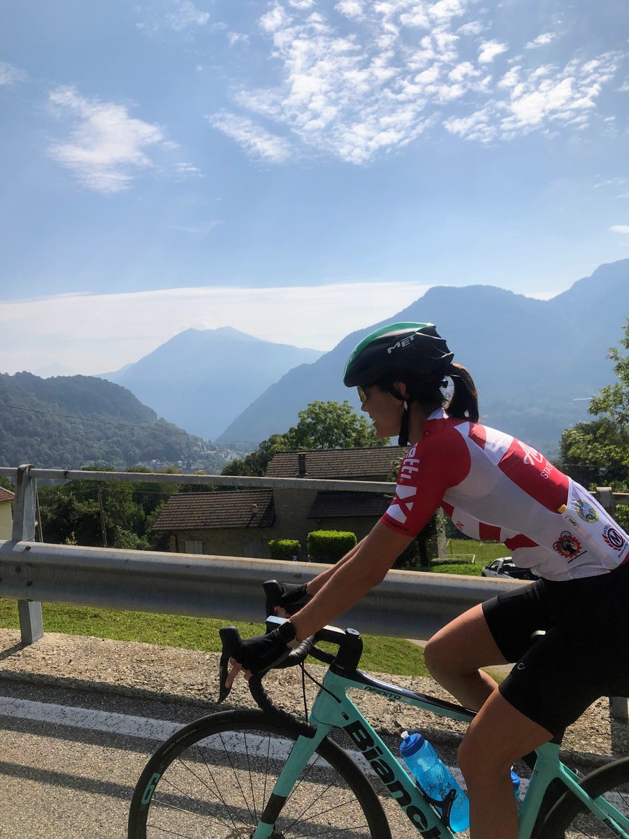 Cyclists at Lake Lugano