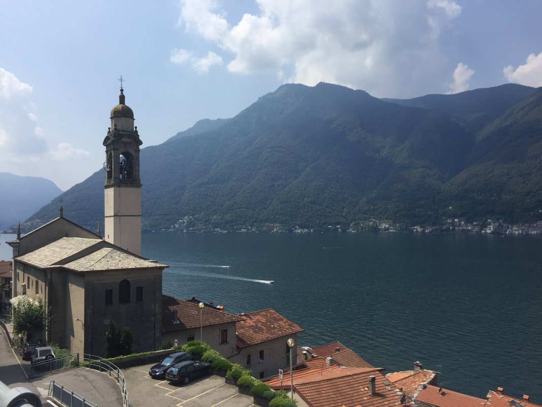 Cyclists on the road - Orrido di Nesso